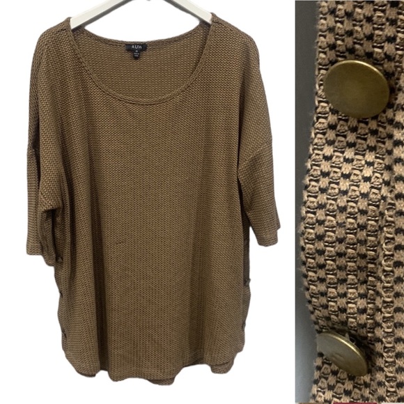 A.U.W. Brown Short Sleeve Crew Neck Waffle Button Detail Size 2X - Picture 1 of 10
